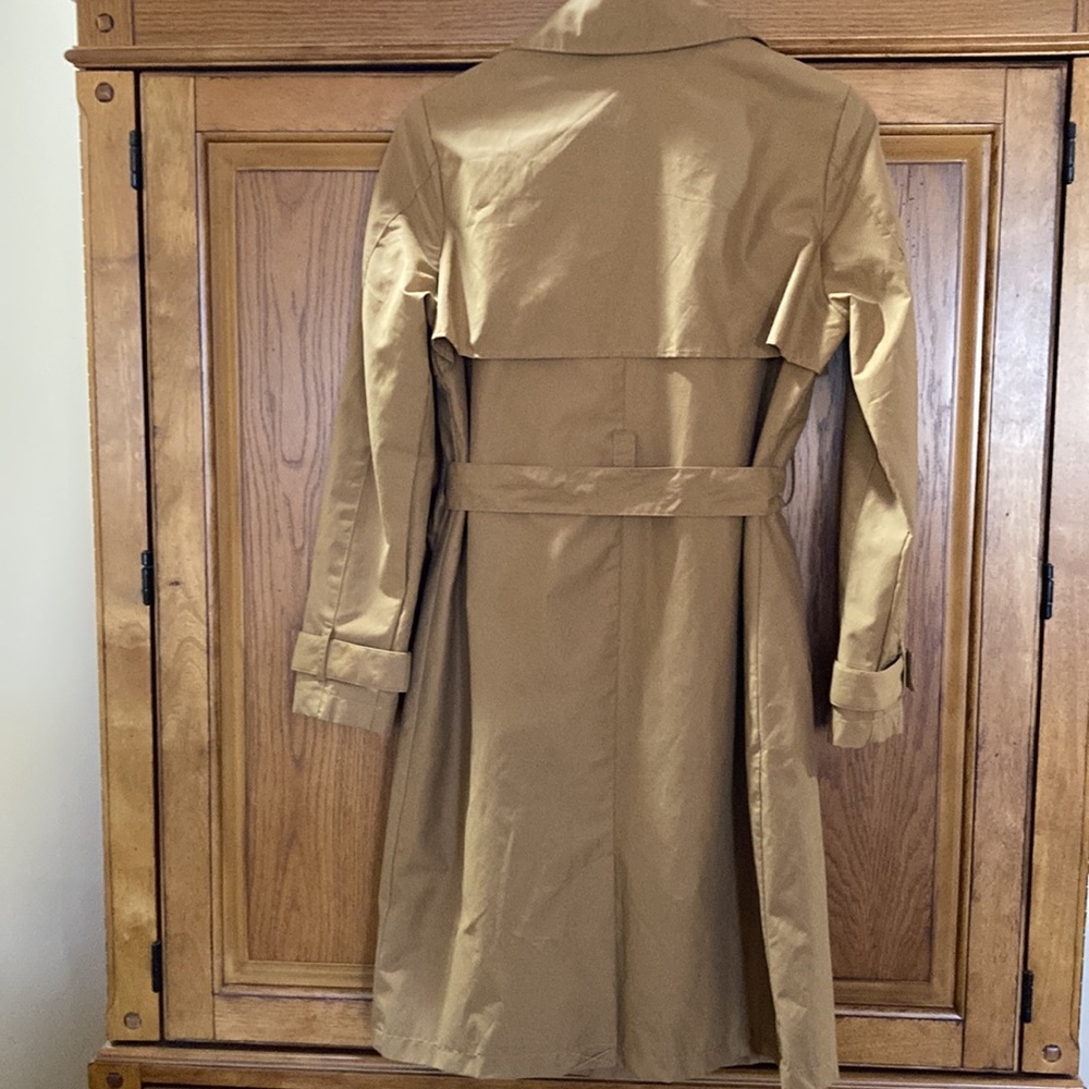 Women’s Trench Coat, new w/o tags. XS but Fits like size Small. - Picture 9 of 9